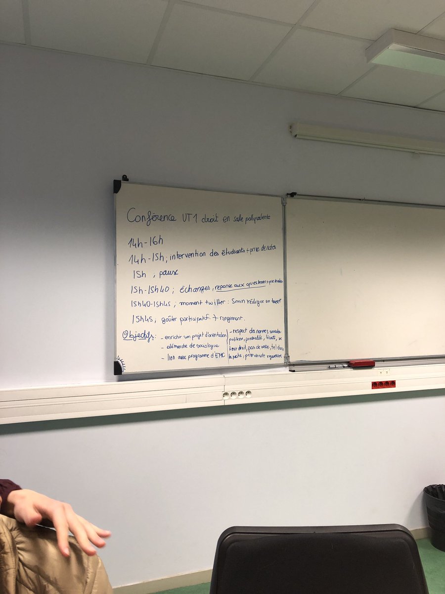 cim_pro's tweet photo. Preparation pour jeudi #ses #conference https://t.co/ykGOzwAXKJ