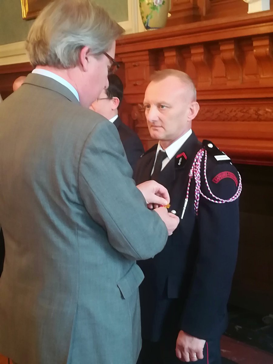 ArmandMorand's tweet image. Vœux aux forces de sécurité du @Prefet01 ce jour. Félicitations aux récipiendaires #MSI et #MHSP. Le @sdis01 est conventionné avec @VISOV1 👏🏻👏🏻