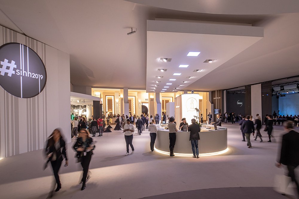 tidlrs's tweet image. Read our detailed review on the watch event of the year, the Salon International de la Haute Horlogerie (SIHH), and discover some of the new amazing watches from the world’s biggest luxury brands!
Author: @luxwatchwriter 

@Cartier @AudemarsPiguet @MBandF 
tidlrs.com/journal/sihh-s…