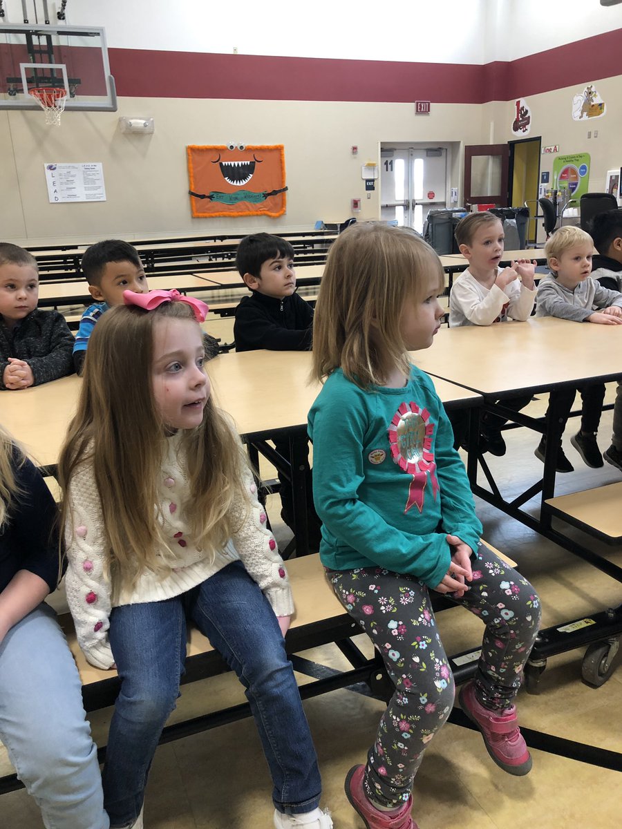 JRESRamey's tweet photo. Thank you Mrs. Lisa for sharing your baking tools with us! #breadunit https://t.co/Y1HVkb00ot