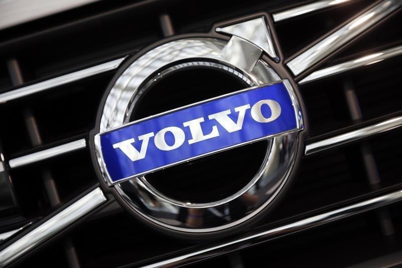 Volvo, İsveç'te 200 bin otomobili geri çağırdı dlvr.it/QxF1gf