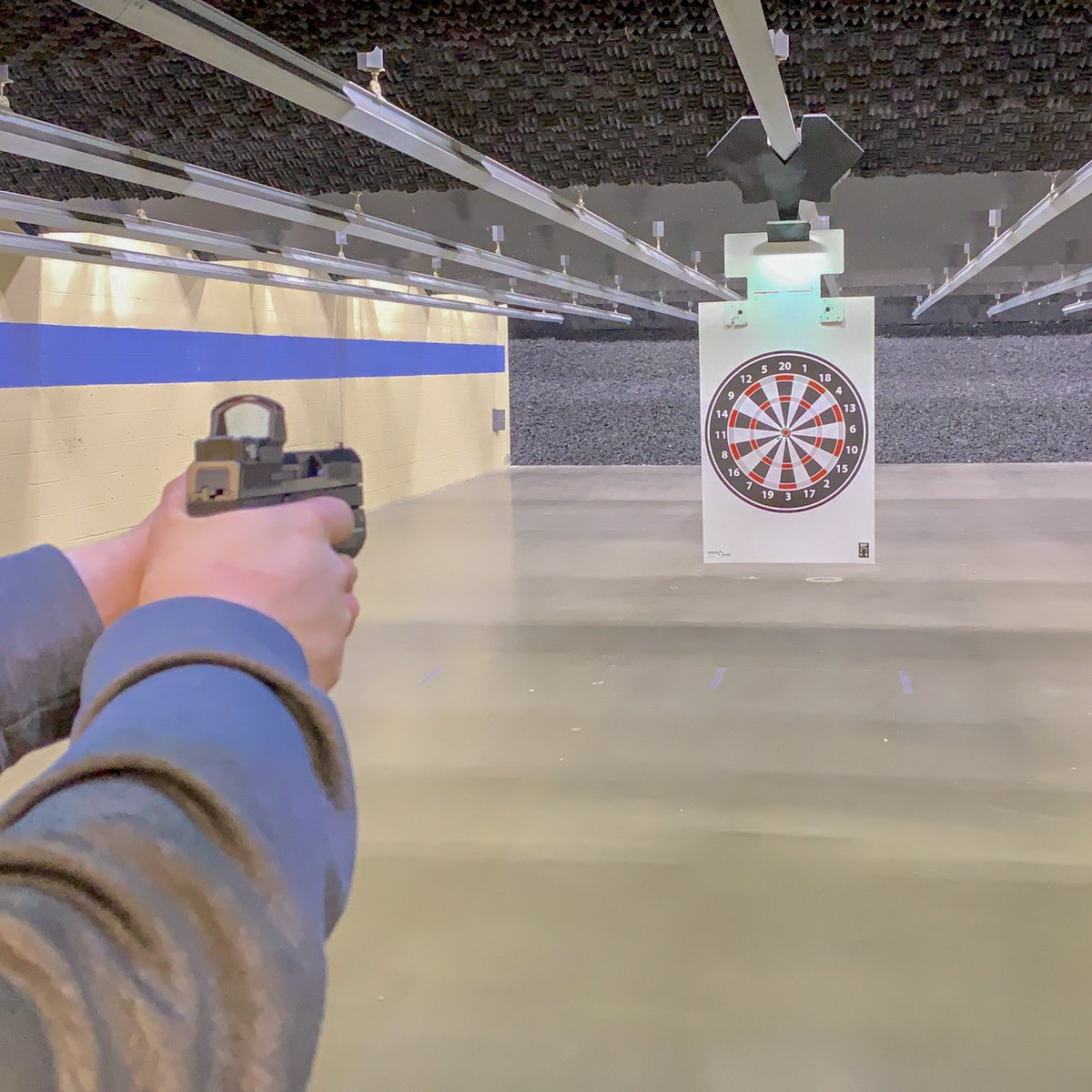 Flight413's tweet photo. Range Day! #czusa #safefire #2a #leupold https://t.co/BRgdUx4Z5c