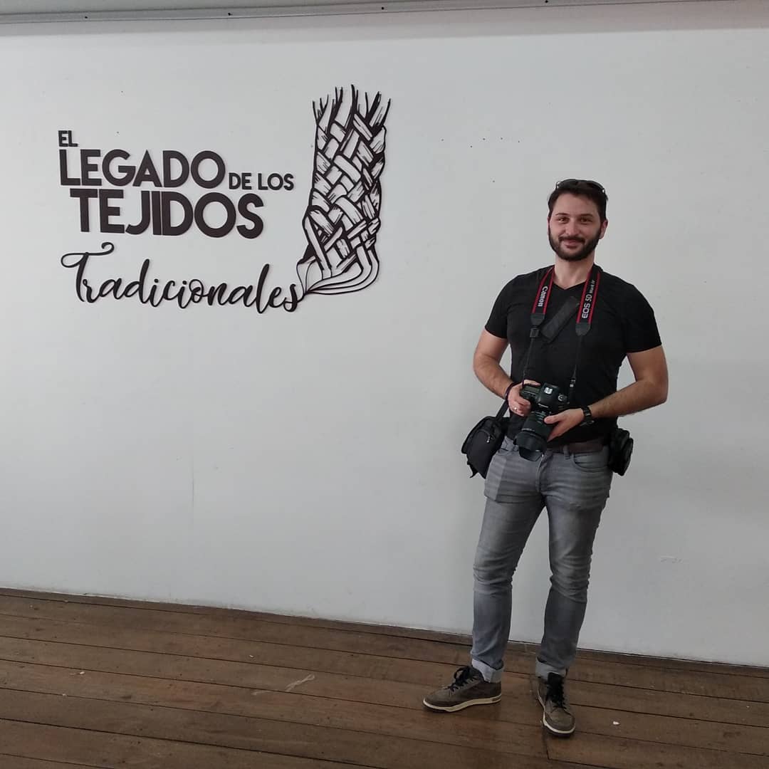 Observatoriovi5's tweet photo. Seguimos en la exhibición 'El Legado de los tejidos tradicionales' en la casa del artista plástico, barrio Las Peñas. Estaremos hasta las 17:00 PM.

@espol | @edcom50 | @andreapinoacost

#TejidosTradicionalesEC https://t.co/6nyvaAQYT4