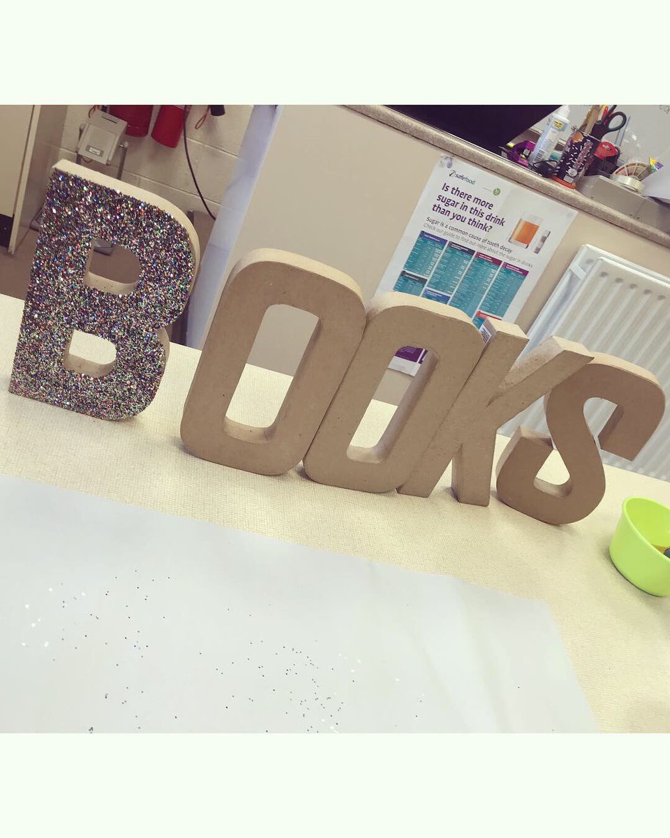 LoveHomeEc's tweet photo. TYs always love making these 3D glitter letters in their Creative Crafts class. Love how Shauna chose “BOOKS” instead of the usual initials! ✨ lots of mess but great fun!
Letters are from @vibesandscribes craft shop, Cork.
#Craft #diyireland https://t.co/Posrtd9a1M