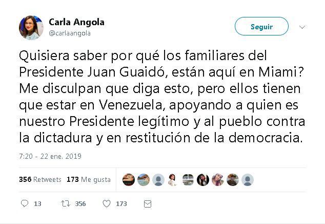 irisvarela's tweet photo. y ésta critica pero también está por allá, o será bipolar? https://t.co/Zv7eLedvKZ