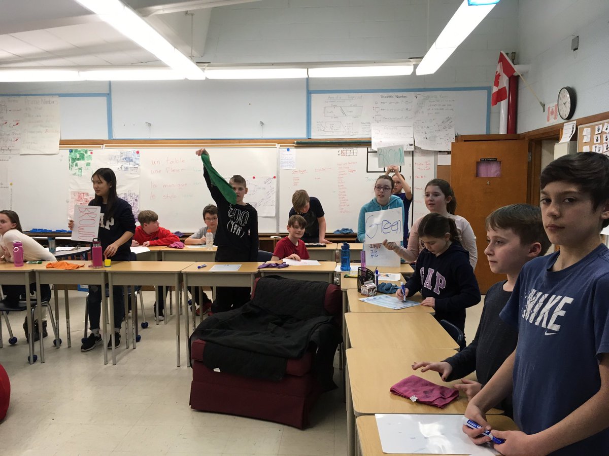 Cg1967Garcia's tweet photo. Trying to make predictions about the probability of pulling a green cube out of the bag #theoreticalprobability vs #experimentalprobability @glendale_p https://t.co/OTS45f6gV7
