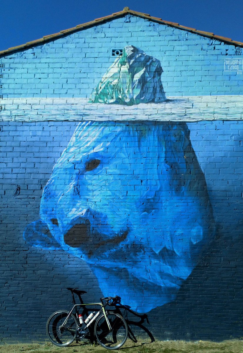 PostureigLleida's tweet photo. Per despedir lo dimarts, mural #Ponentinament guay a #Malpartit retratat per lo @robertvalles, merci! https://t.co/hvHyzRL5cG