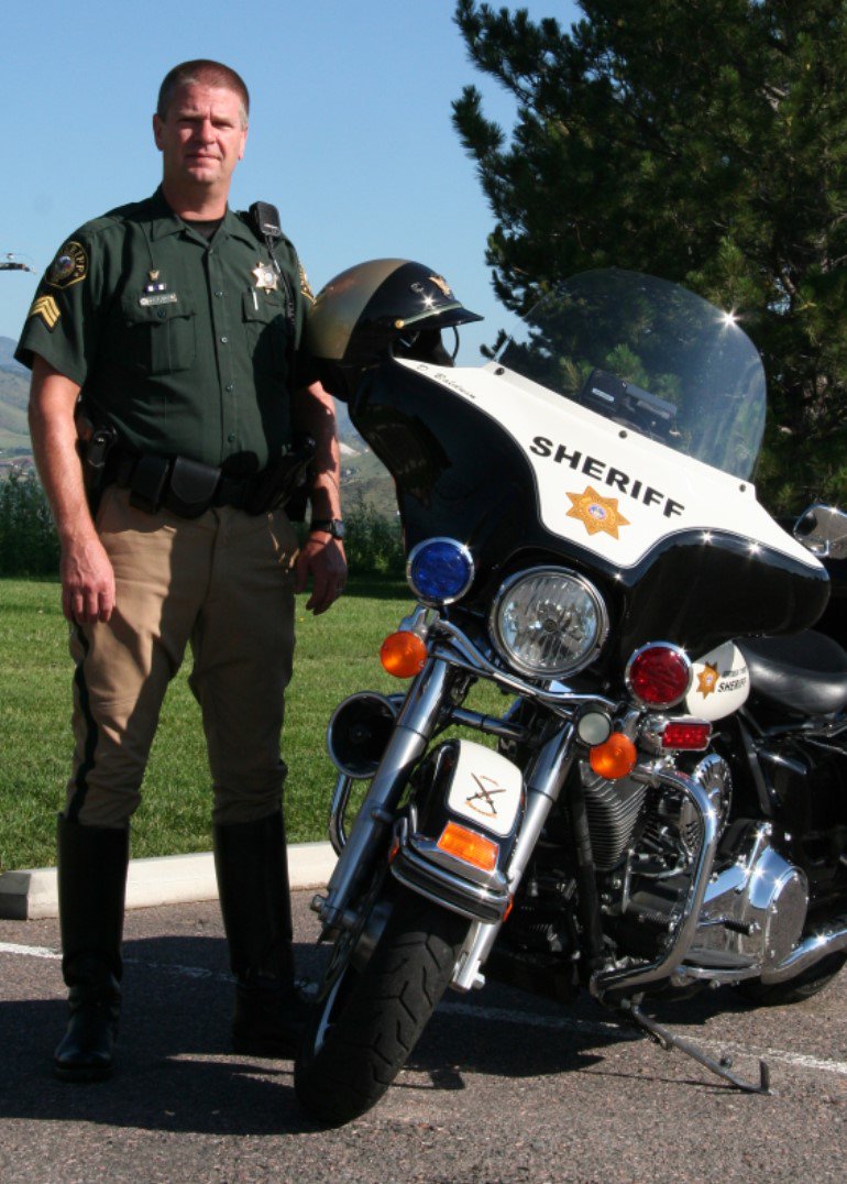 jeffcosheriffco's tweet photo. Five years ago today, we lost a brother, dear friend, dedicated sergeant &amp; a man who spent nearly every day of his life trying to make this world a better place for all of us. Sergeant Dave Baldwin made the ultimate sacrifice Jan. 26, 2014. He will never be forgotten https://t.co/xpL7FET9cK