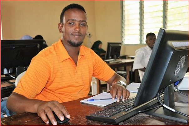 thevgcgroup's tweet photo. Repost@internationaltradecentre

Meet Fuad! He is one of 100 refugees from Somali participating in an online freelancing course at Dadaab refugee camp.

What a great initiative and exactly what #thevgcgroup strives to develop through its  work experience with its employees. https://t.co/HVZX9KZg0m