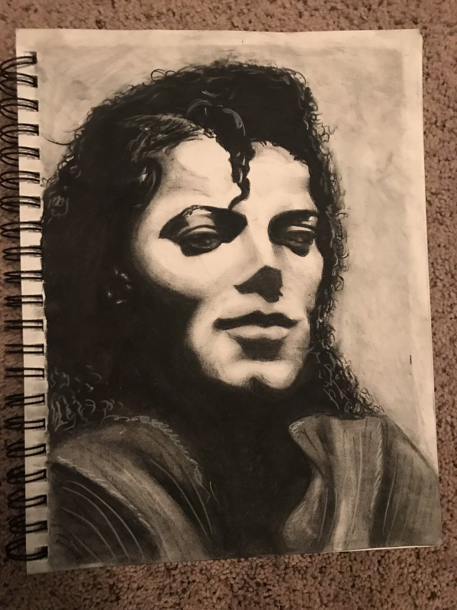 blurryvisionnn's tweet photo. been drawing my whole life- i also do graphic design, have played piano for 13 years, in a band, and love photography! i’ve also done illustrations for a book that will be in the Library of Congress https://t.co/tJJXfAOWvI