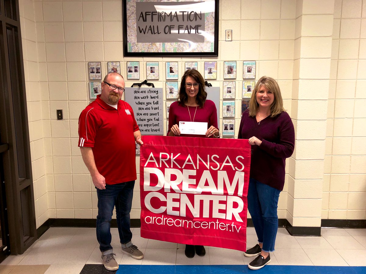 CentralWard's tweet photo. Thank you @WhitDavisLumber &amp; AR Dream Center for your generous donation to our Backpack program and commitment to our community. #wcbetterme #weareloved https://t.co/4Ip8CbJVft