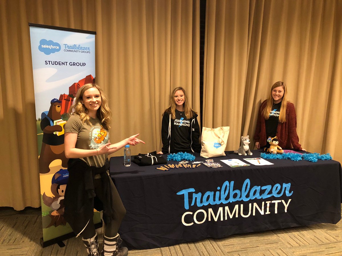 ISU_SFSG's tweet photo. Do you want to be a Trailblazer? Stop by our booth at #Winterfest to learn more about Salesforce Student Groups! #Trailblazer #Ohana #Salesforce ☁️🌺⚡️ @SAI_ISU @BusinessISU @IllinoisStateU https://t.co/aKrBZeUt2X