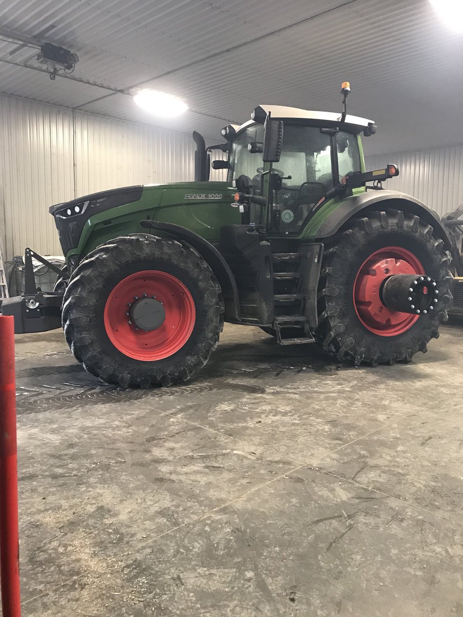 PerryLos3's tweet image. First fendt into the doctors office!