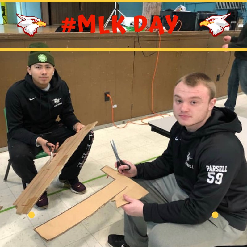CHCAthletics's tweet photo. Despite the cold weather #Griffination carried out their day of service in celebration of the life and legacy of Dr. Martin Luther King Jr.!βΌοΈ(Swipe) #Griffinstrong #mlkday #ncaadii #dayofservice @CHC_WBB @GoGriffsLax https://t.co/R3Cro5Ykud