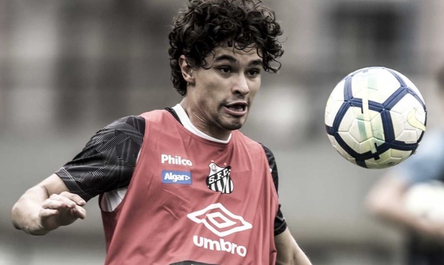 AdroaldoLeal's tweet photo. Confirmado! O lateral-esquerdo Dodô é jogador do @Cruzeiro ! A Raposa deverá confirmar a qualquer momento! Pelo que apurei, o acerto acabou de acontecer entre as partes envolvidas! https://t.co/zqTNAxsSql