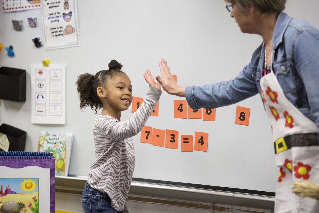 WolfTrap_Edu's tweet photo. Research shows #ArtsIntegration helps students retain knowledge long-term—and especially helps lower-performing students. Learn more: https://t.co/yDPv2Uis4J https://t.co/GOCoFk3sYN