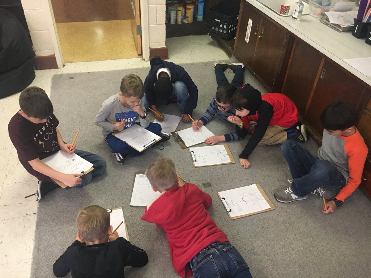 stavajbd's tweet photo. Humphrey Design Challenge is underway! 👏🏼 @JbdElem @BethBianchi @crmarkert23 https://t.co/DYCXyA6NU9