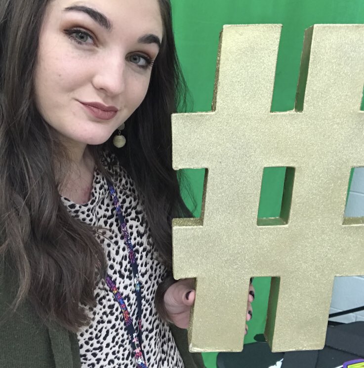 _brookehansen's tweet photo. A #goldenidea would be to bring data tracking to my ss so they can be ACL and use their own data to make decisions in their learning. I’m going to implement Data Folders in my class! #PBLearns #PBConnect19 https://t.co/DxmLFV7gGy