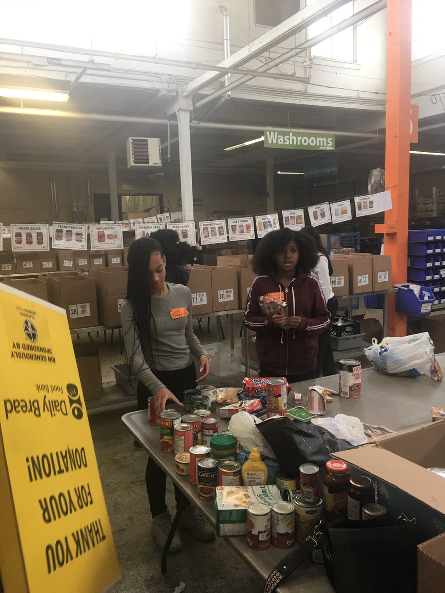 Mrs. Fera tweet media