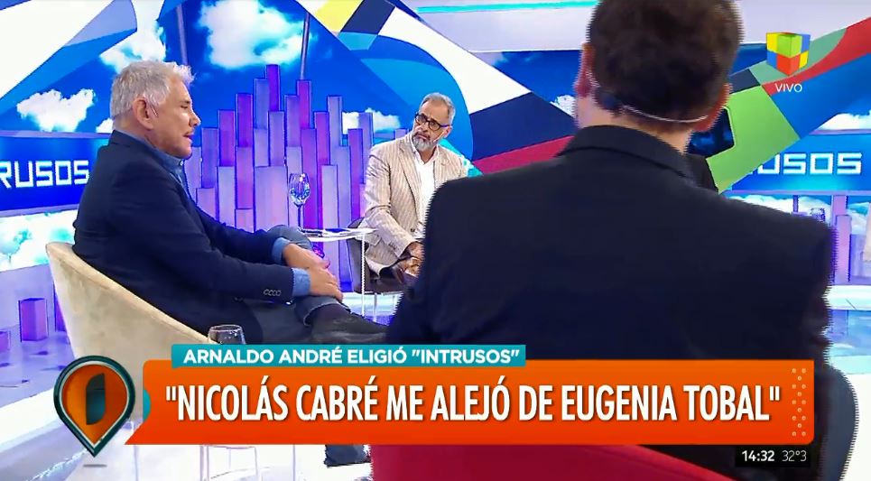 #Intrusos 👀 tweet media