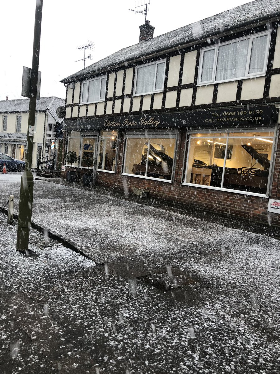 JmPianos's tweet photo. First snow of the year at Chiltern Pianos! https://t.co/DVODWwpEUu