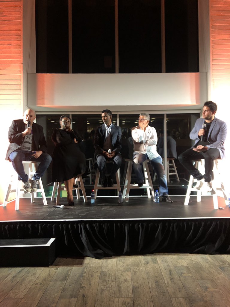 BloomMarketing_'s tweet image. How to ensure work doesn’t suck! #SecondSession #SSRise19 @SuitsSneakers @MarkSham 
 WE ARE STILL HUMAN