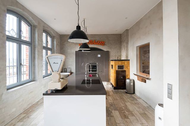 HouzzDE's tweet photo. #küchendienstag ! Diese hübsche Küche befindet sich in einem renovierten Bahnhof, den ganzen Houzzbesuch findet ihr hier:
https://t.co/i7f1J9NtmW
____________________
📷 Kate Jordan © 2016 Houzz
#houzzde #meinhouzz #inneneinrichtung #kitchen #kitcheninsp… https://t.co/yFQD9Dz57g https://t.co/NOgasTVPJ1