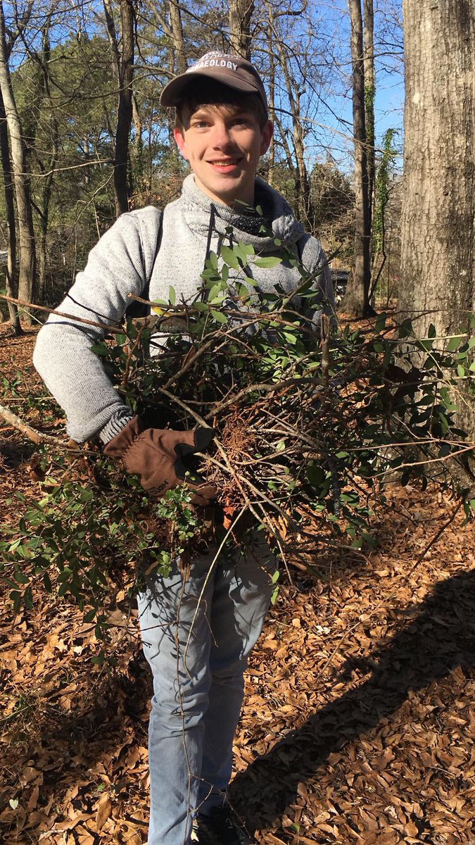 UGAArchaeolab's tweet photo. We had a great time @AthensMLKDay helping clean-up and beautify the Brooklyn Cemetery yesterday. Special thanks to all the volunteers who helped arrange the event! https://t.co/Wmki6DynGC