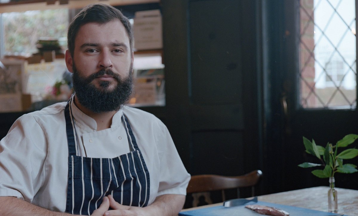 Meet the Chef: Andrew from award winning <a href="/CrownHastings/">The Crown Hastings</a> tells us about their relationship with Hastings fishing fleet and how #hastingsfish is used on their menu
hastingsfish.org.uk/stories/meet-t…
#hastings #sustainablefishing