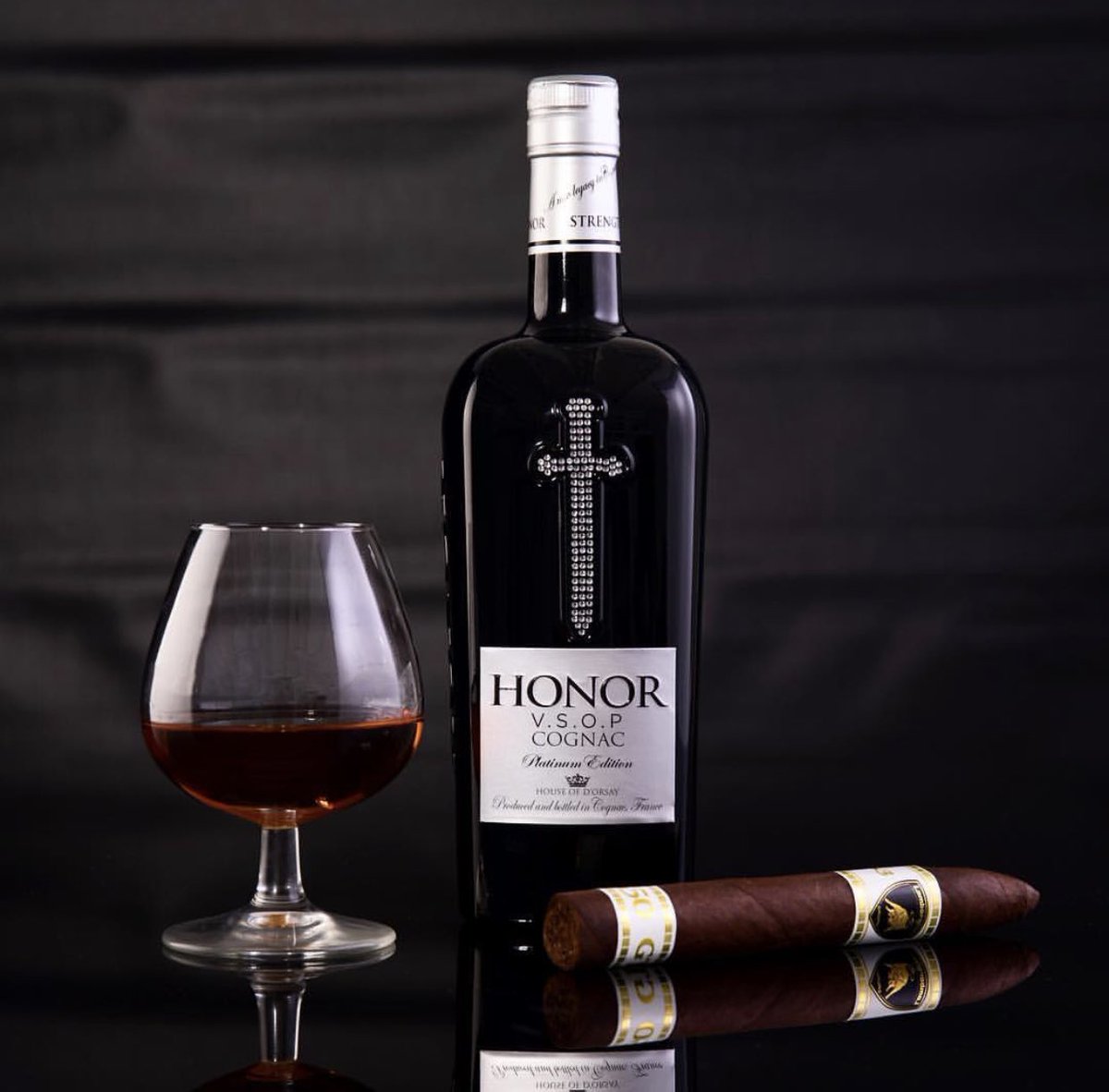 Honorcognac tweet media