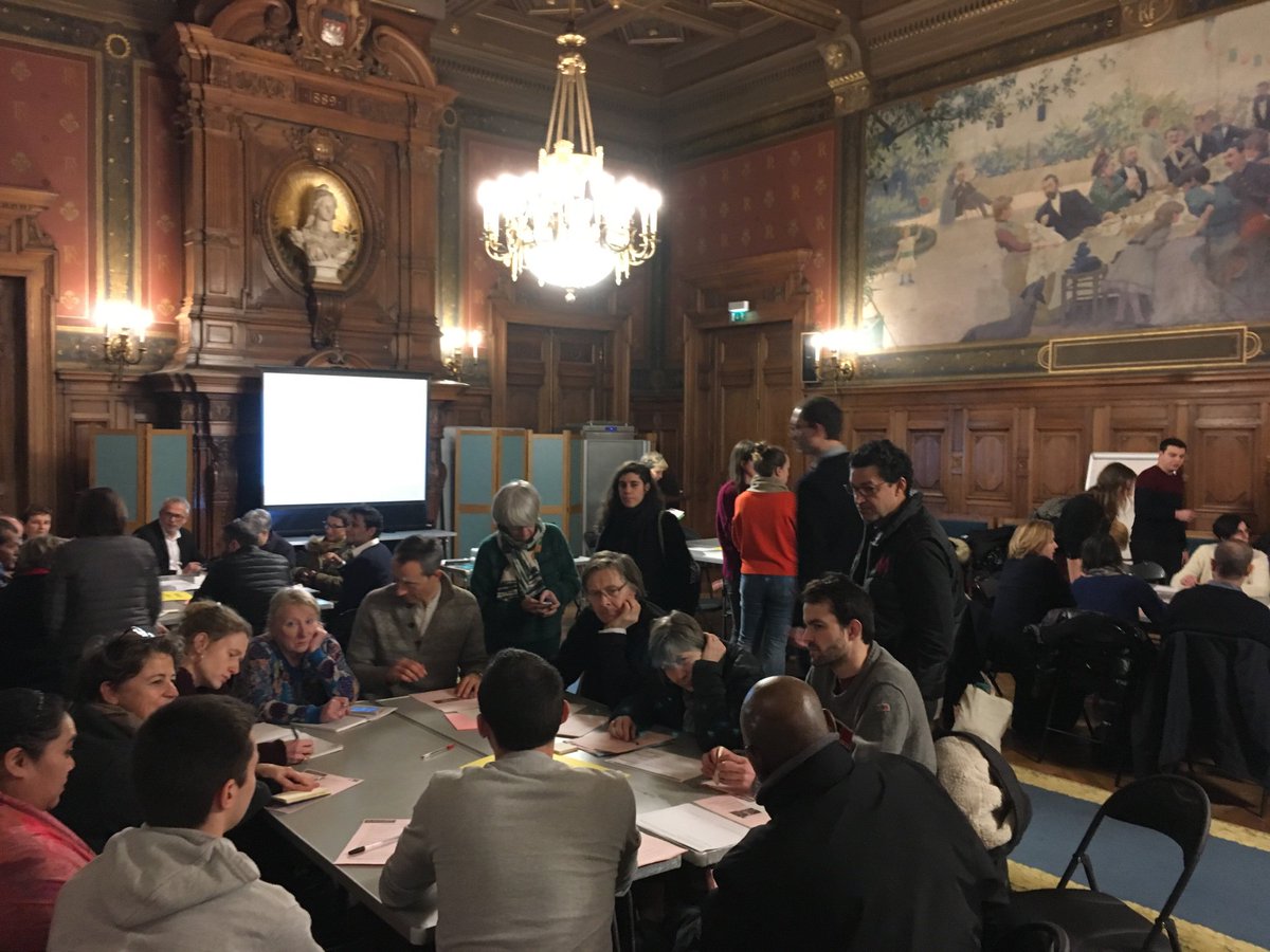 ensembleprle14e's tweet photo. Plusieurs dizaines de quatorziens au 1er atelier dans le 14e d’émergence de projets au budget participatif : preuve que les quatorziens veulent co-construire https://t.co/mg8VzCJ4bm