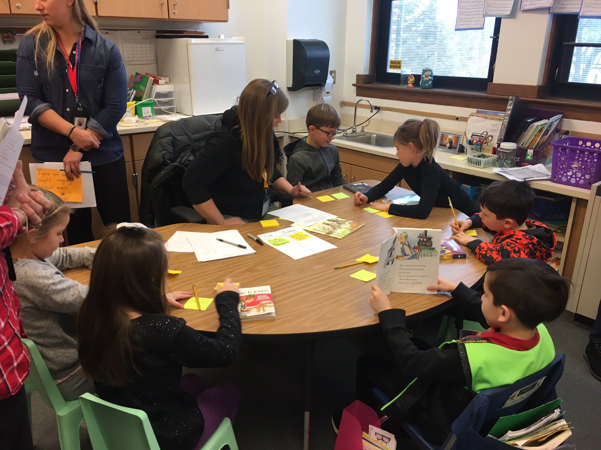 MrsHoumpavlis's tweet photo. Excited to host the 2nd grade learning lab! #AlwaysLearning #D64Smiles @MeghanKeefer @iCoach220 https://t.co/IBUJZAYa9F