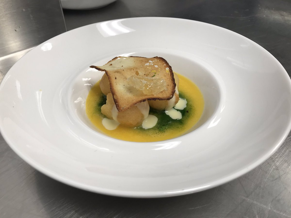 chefapprentice2's tweet photo. Some of the wonderfully delicious  creations coming out of the Stratford Chefs School’s kitchens these days.  Do you know any aspiring chefs?  Let them know SCS is here to launch their culinary career! #spreadtheword #studentchef #SCSDinner #cheflife #local https://t.co/DuGoyWbXwp