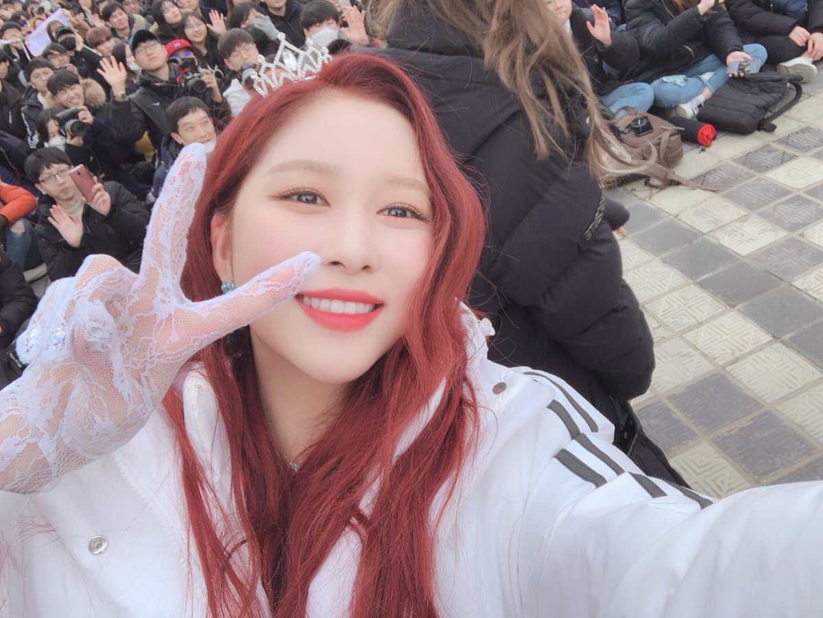 SC0PIAO97's tweet photo. ㅤㅤㅤㅤ 𝑰'𝒎 𝒂 𝒃𝒊𝒈 𝒇𝒍𝒖𝒇𝒇𝒚 𝒔𝒑𝒂𝒓𝒌.♡ https://t.co/O7NetnUyw5