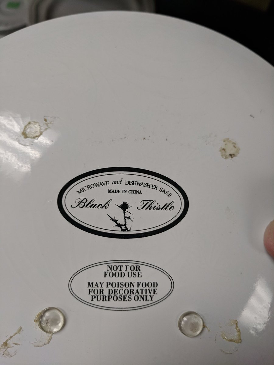 WhereTheresAWay's tweet photo. This plate is really sending some mixed messages... https://t.co/QaEBj5SGOD