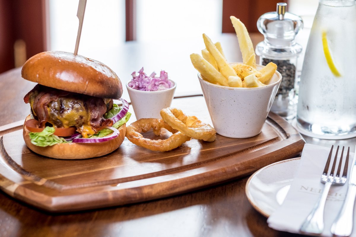 KilmurryLodge's tweet photo. Feeling peckish, why not drop in and check out our Homemade Beef Burger, served with Homemade Slaw and Chips

#local #klh #castletroy #burger #homemade #treat https://t.co/Y8s33X3Hkg
