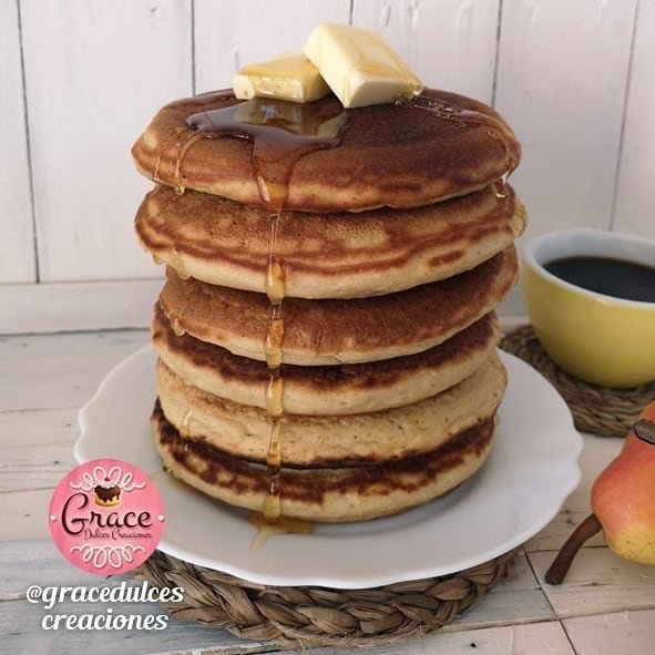 GraceDulces's tweet photo. Hoy os traemos estas #ricas, esponjosas y suaves #tortitas #americanas (#pancakes ¿Cuantas os coméis? Si no os apetecen llamadnos al +34693799054 y con mucho gusto os la preparamos.
#22Ene
#Venezuela 
#Oscars2019
#desayuno
#merienda
#cometoportoquaresma https://t.co/NTBHgCnzQ2