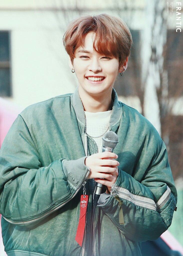 cyberm1nt's tweet photo. lee know deserves all the love in this world💞💝💟💛💜
#WeLoveLeeKnow #StayWithLeeKnow https://t.co/vfpBaTorE1