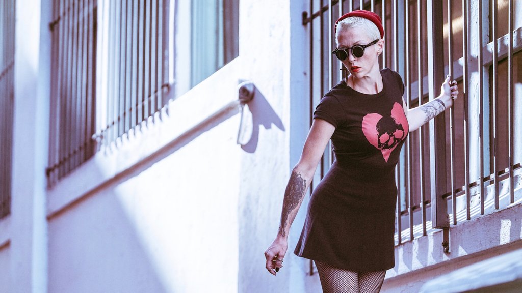 Love_Death_Co's tweet photo. Ladies Love Death Blood Red Tee

https://t.co/8U4jbbTdH0

#lovedeath #streetwear https://t.co/ork9tjayXD