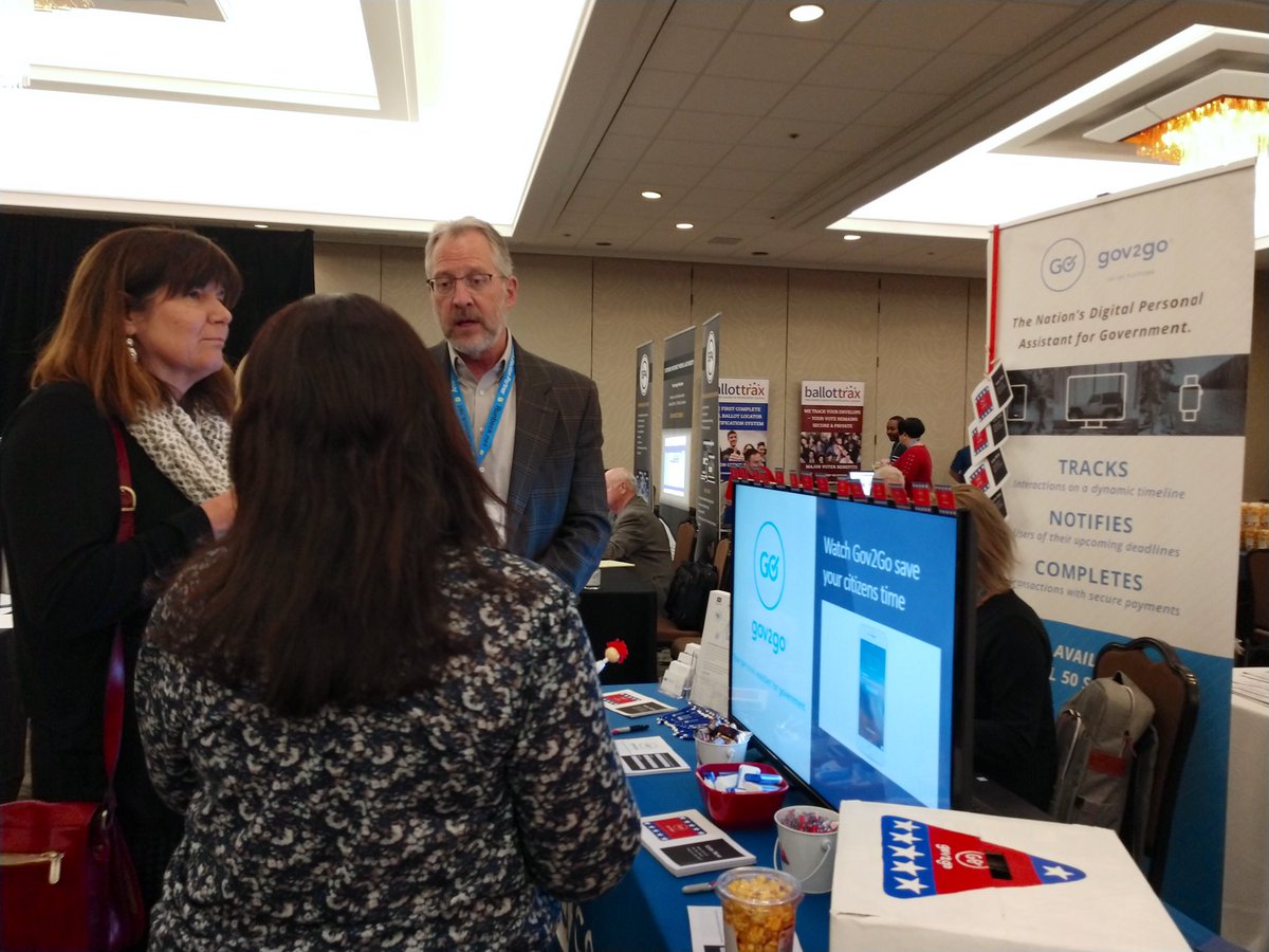 ColoradoSIPA's tweet photo. @EGOV Director of Portal Operations, Marty Hartley, explains the benefits of #Gov2Go - the state’s first mobile application for vehicle regitration renewals - to @CoCtyClerks 📲 #CoClerks2019 https://t.co/kdFUbBbOYk