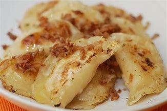 Gpoptosis's tweet photo. Amused to discover that Brexit will mean "enforced vegetarianism" for the people of Scotland. (Welcome aboard, compatriots). But if we don't have enough wheat and cheese for macaroni pies, I'm off to Poland to apply for asylum.
#StopBrexit #EatPierogi https://t.co/NF6yxPS6N8