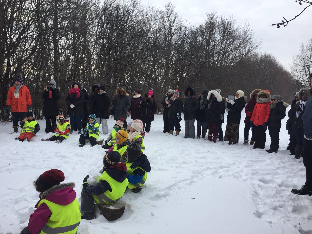 azzahamdi's tweet photo. Apprendre à l’extérieur même en hiver oui c’est possible https://t.co/hI9tOysbHG
