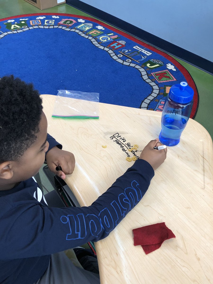 MrsPearsonJRES's tweet photo. Students learning the importance of commas and quotation marks.  Writing is more fun with macaroni.  @JresRockets #rocketohana https://t.co/dFLQiHByWy