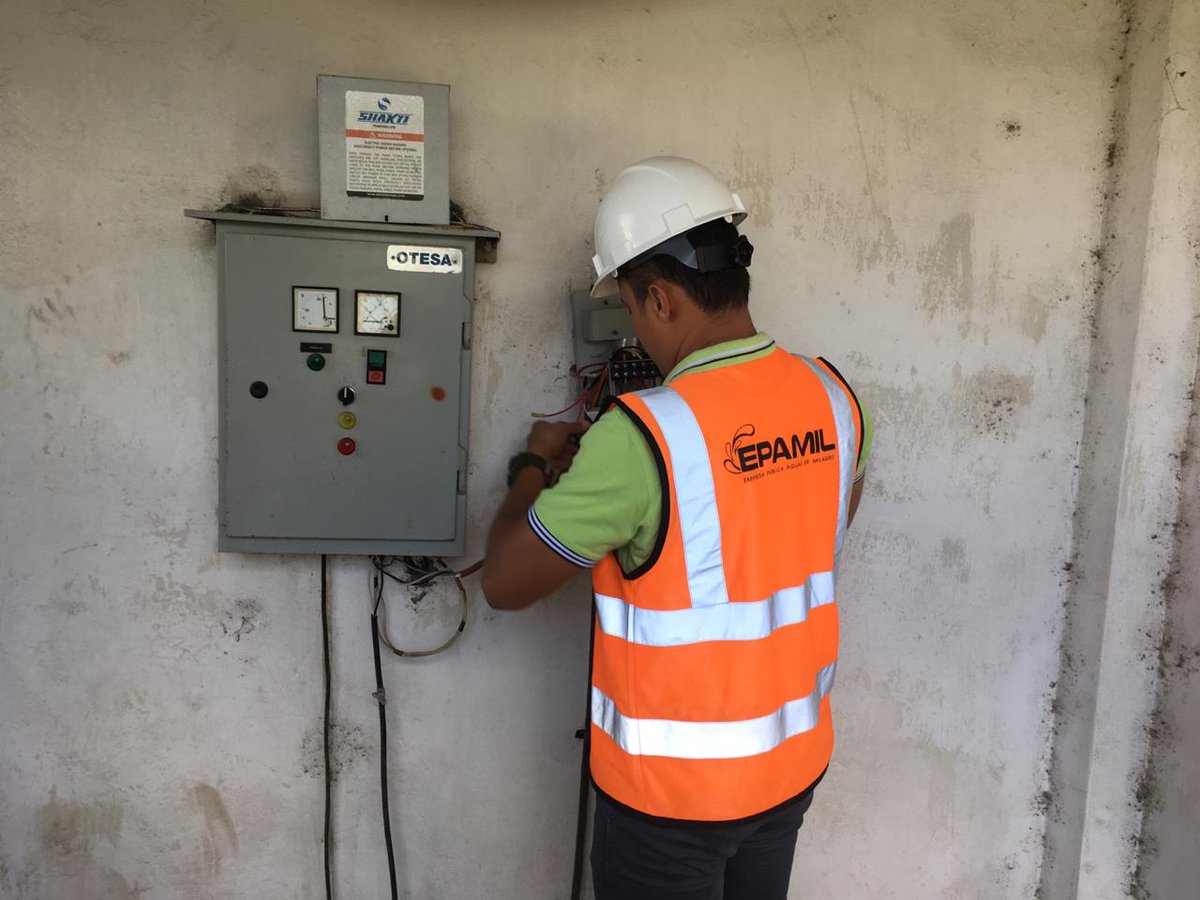 epamilep's tweet photo. El día domingo 20 de Enero se paralizó la estación de bombeo del Recinto Carrizal, debido a un daño en su tablero eléctrico, ayer personal de #Epamil se desplazó en horas de la mañana  hacia el lugar, logrando restablecer normalmente las operaciones del servicio de agua potable. https://t.co/efQ7A9dJUY