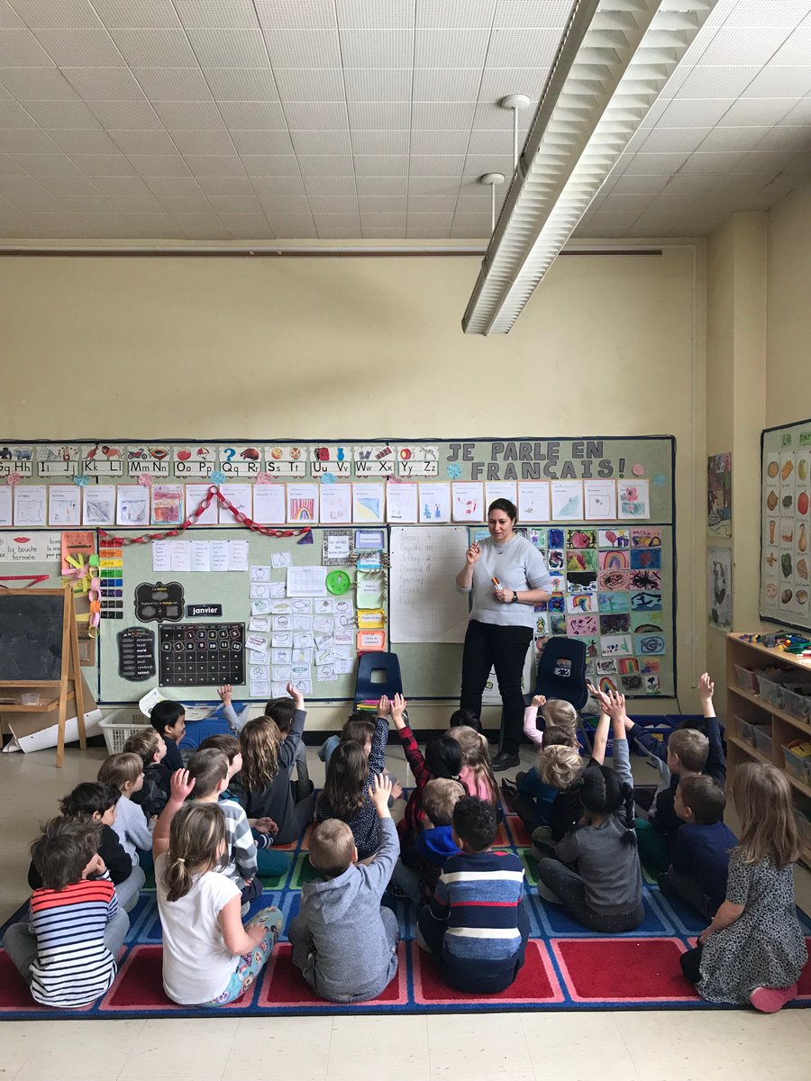 humbercrest's tweet image. Mme Hindoian’s SK students voting in the name of their new Betta fish - meet Snowflake. #studentvoice #politicalprocess #fairness