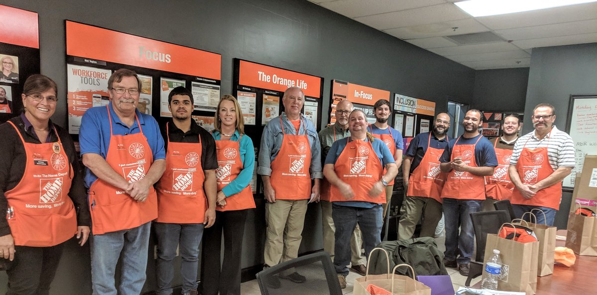 cferreira5656's tweet photo. 6332 1st orientation for 2019, welcome to The Home Depot.. https://t.co/QUpD4z4MfR