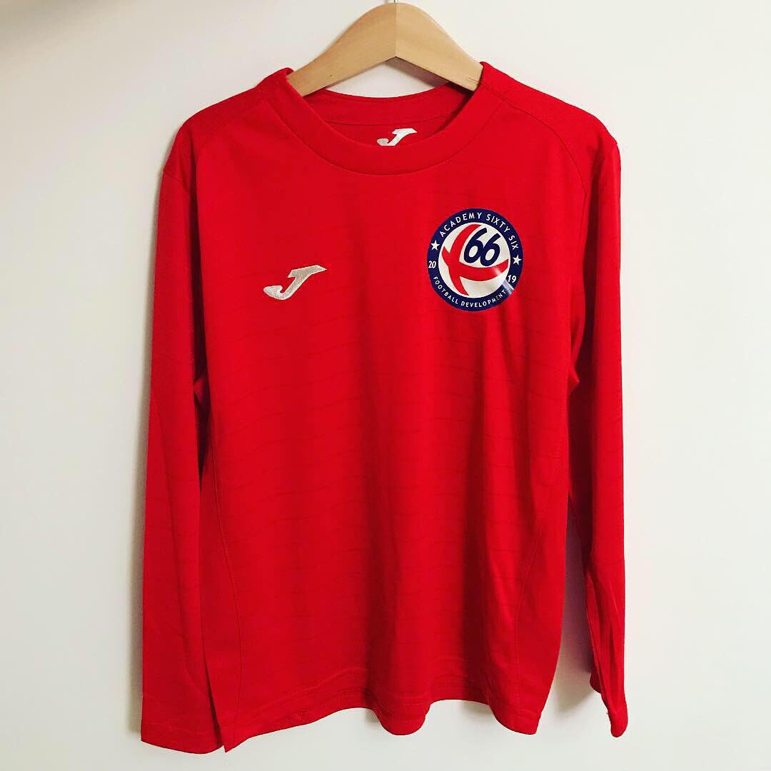 A66Football's tweet photo. We would like to thank @Kitking_Ltd for supplying us with our brand new kit selection as we begin our football development project! We will definitely be ordering more in the coming months! ✅⚽️#HomeKit🔴 #TrainingRange⚫️ #CoachingKit🔶 https://t.co/RvnhUuAoxS