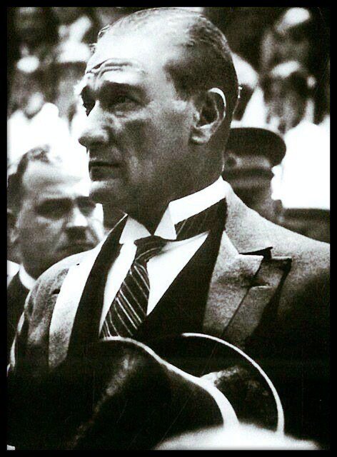 Bazen bir fotoğraf içini huzurla doldurur, kalbine güven verir 🖤
