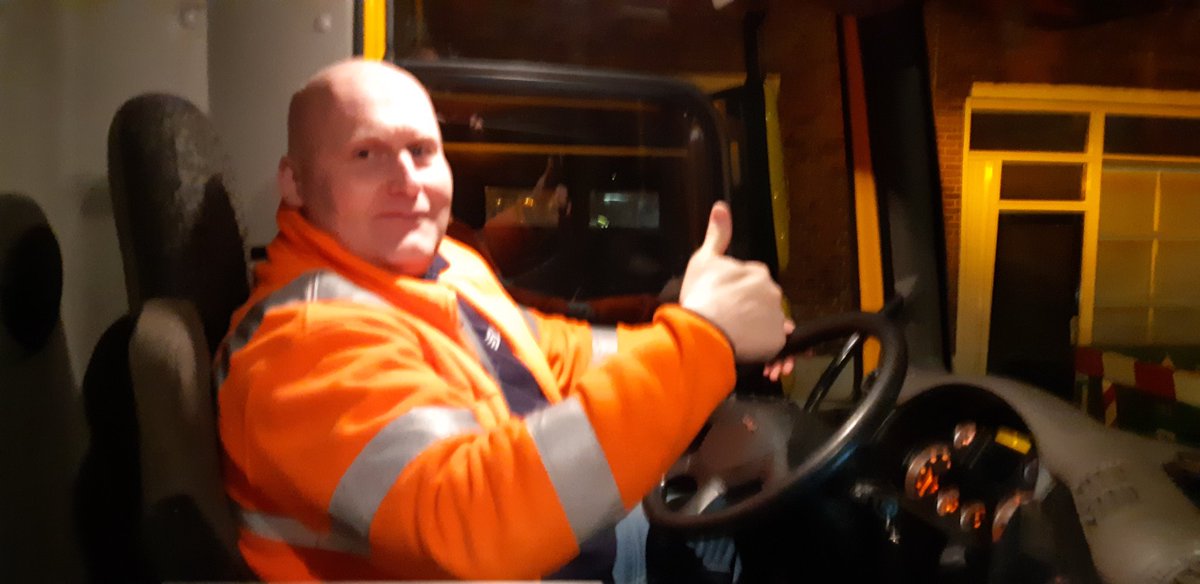 Voorbereiden op de komende sneeuw! Strooien met Kees. Vakwerk!