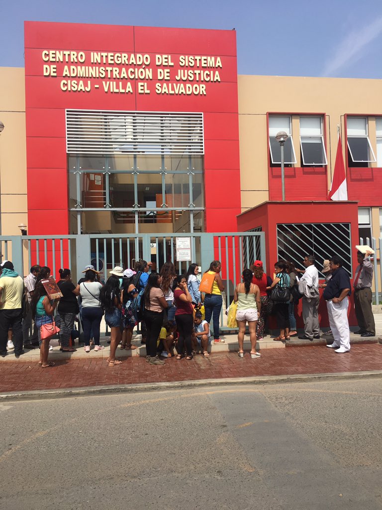 franztp's tweet photo. A esta hora no atiende  CISAJ - Villa el Salvador. https://t.co/EzUg9ncXQY